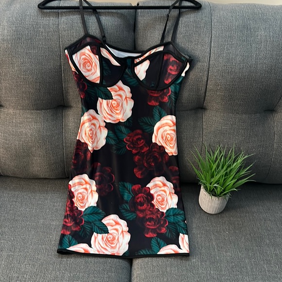 1210148 Black Flower Pattern Dress